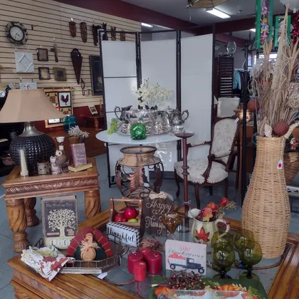 Paw Prints Thrift Shop, business photo 2
